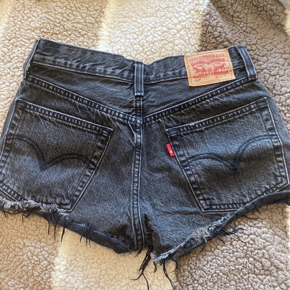 Levi shorts - Picture 2 of 7